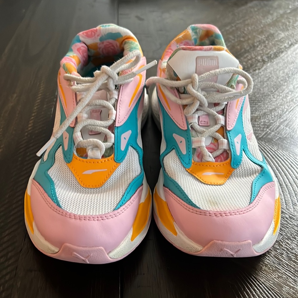 PUMA- Sneakers size: 6.5